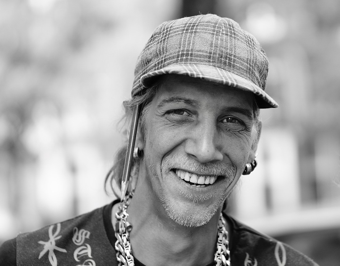 portret-m-baardje-petje-potlood - 1 kopie