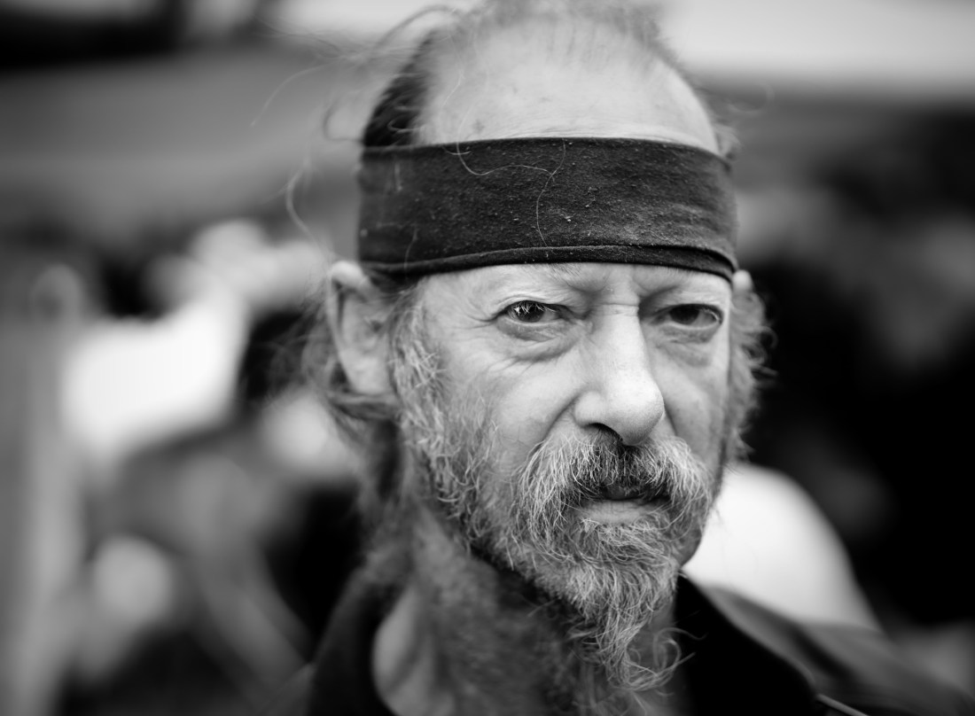 portret-m-hoofdband - 1 (1) kopie-bw