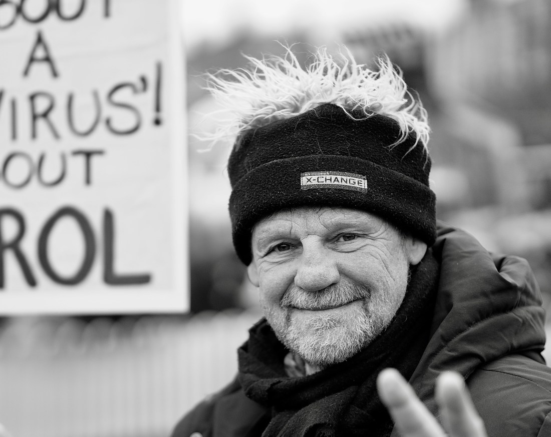 portret-m-protestbord - 1 kopie