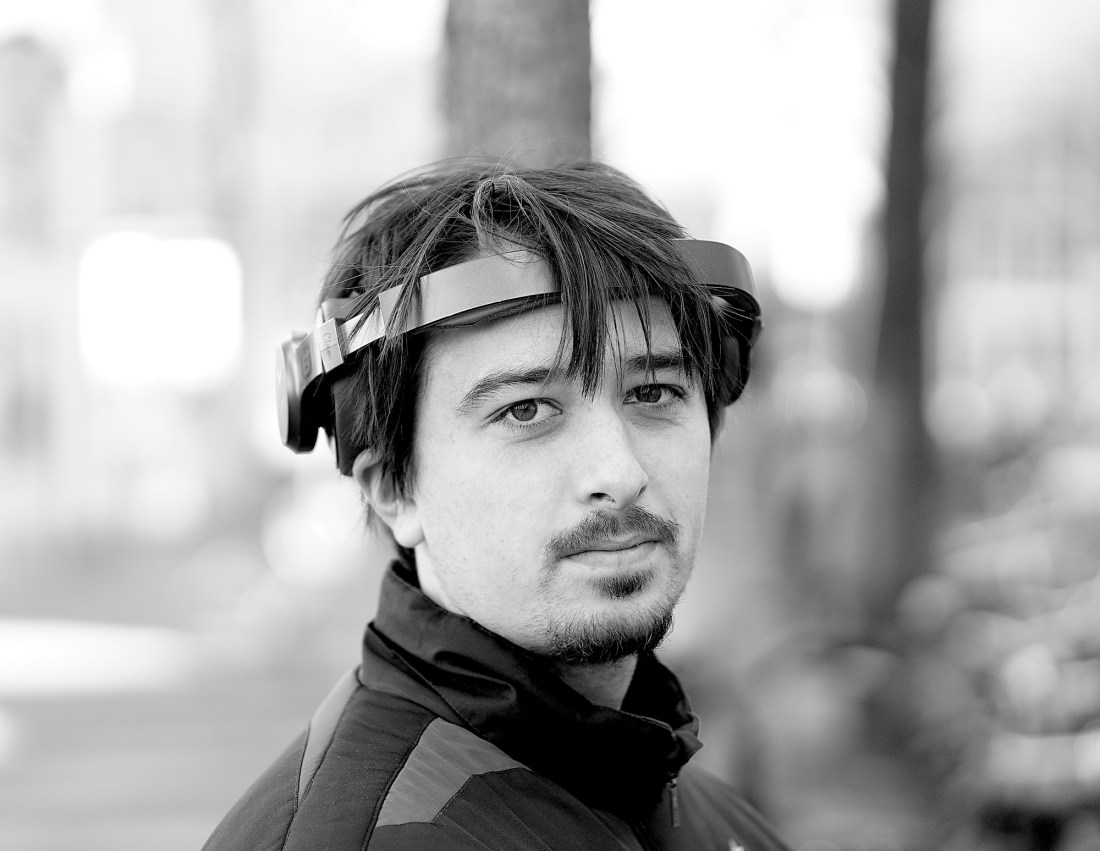 portret-m-kopfoonbaardje - 1 kopie