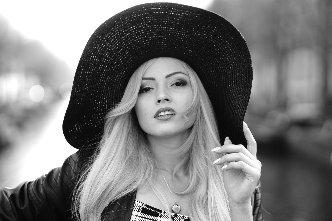 portret-v-hoed-kegel - 1 kopie